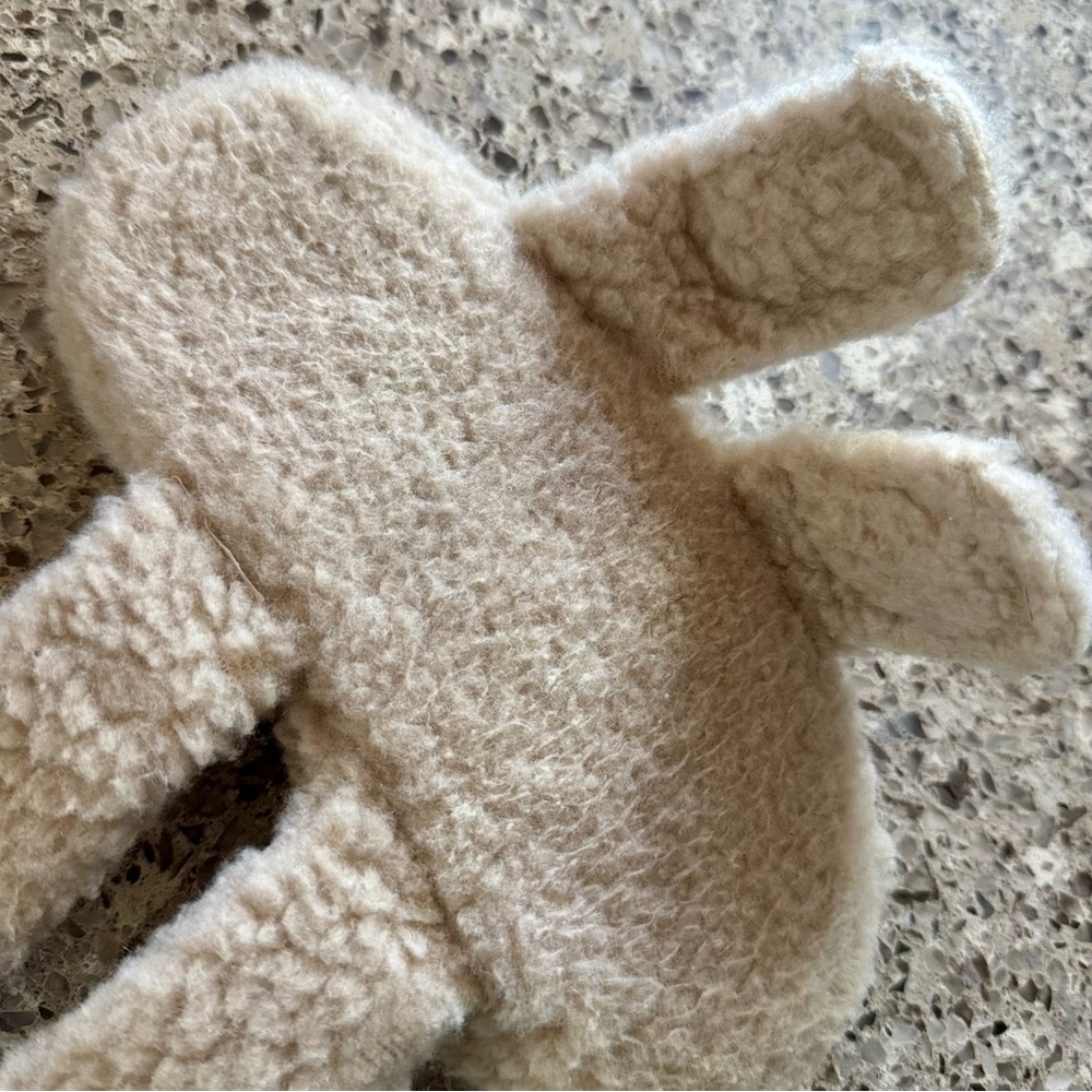 GAP Kids Sherpa Slippers - Size 10C/11C - βοΈ - Picture 9 of 12